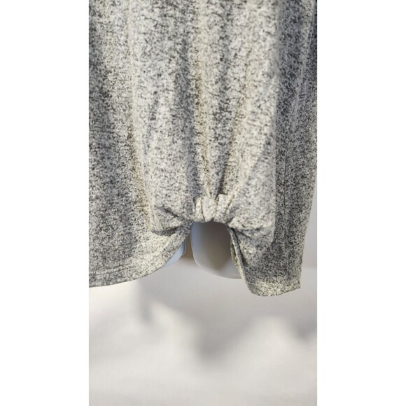 Old Navy Women’s Shirt XL | Black, White, Gray, Casual, Scuff on Collar - Picture 3 of 8